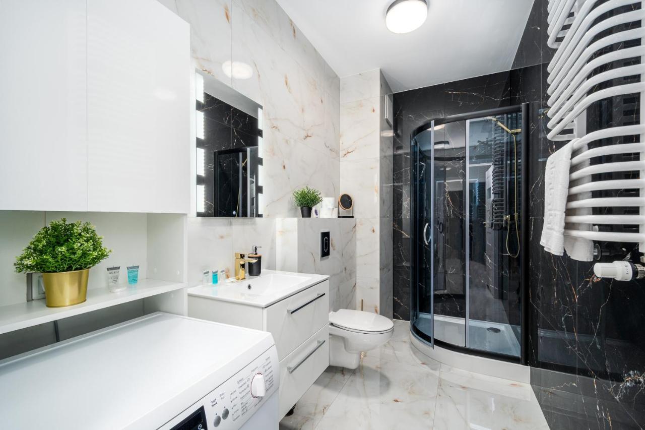Apartamento Apart D&K Free Parking Marcina Kasprzaka 29C Varsovia Exterior foto